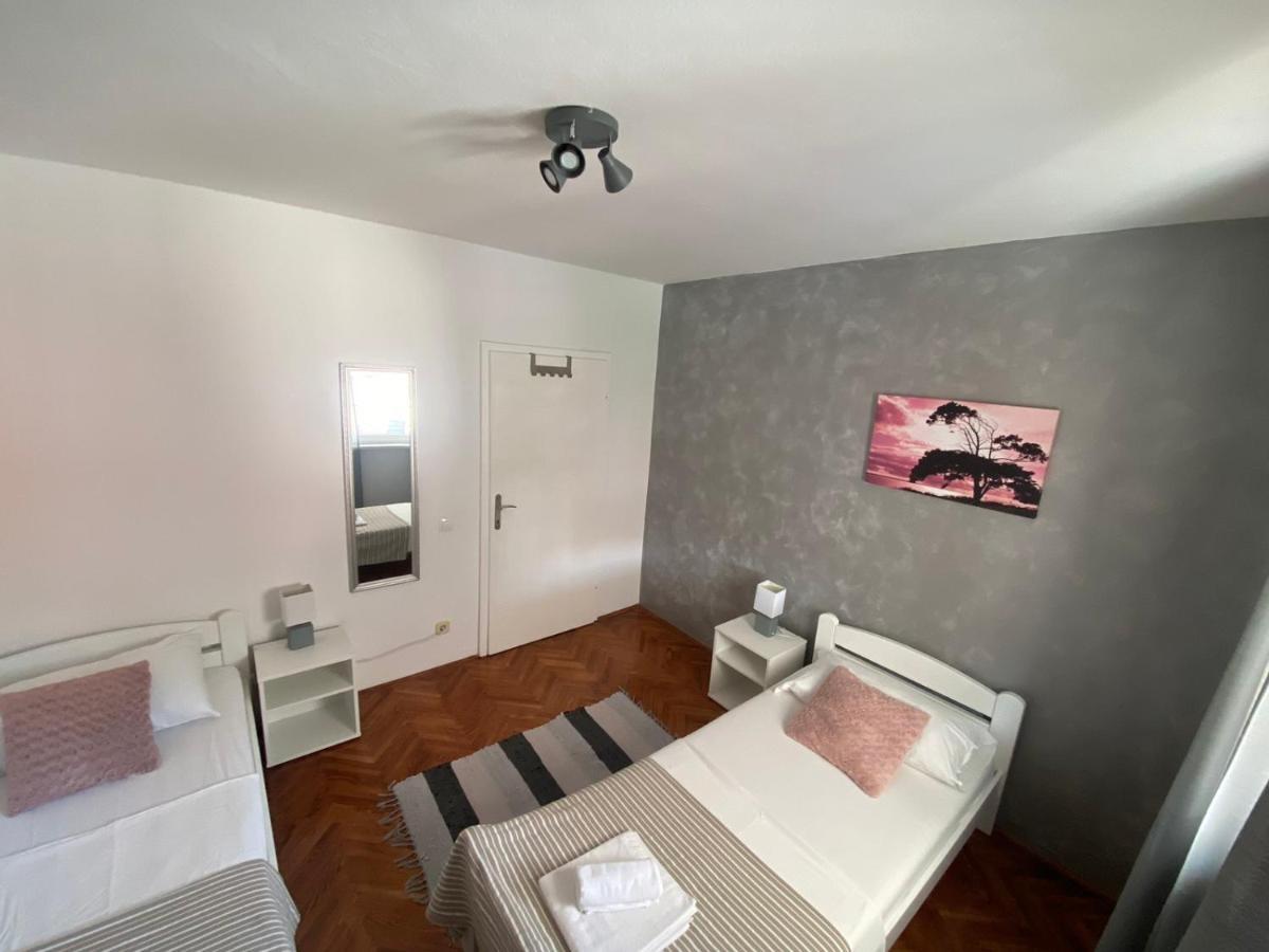 Family Beach Apartments Peroj Dış mekan fotoğraf