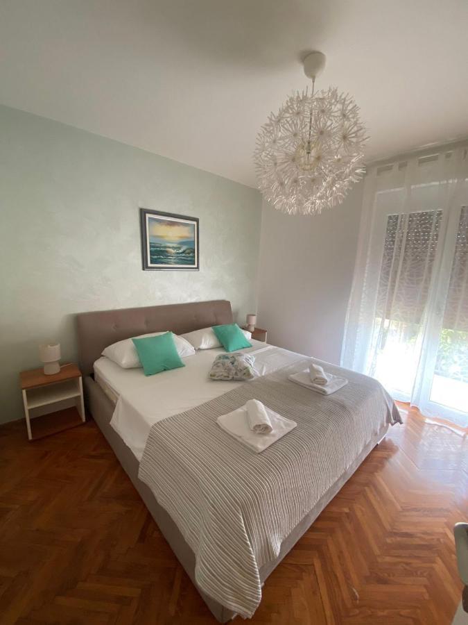 Family Beach Apartments Peroj Dış mekan fotoğraf