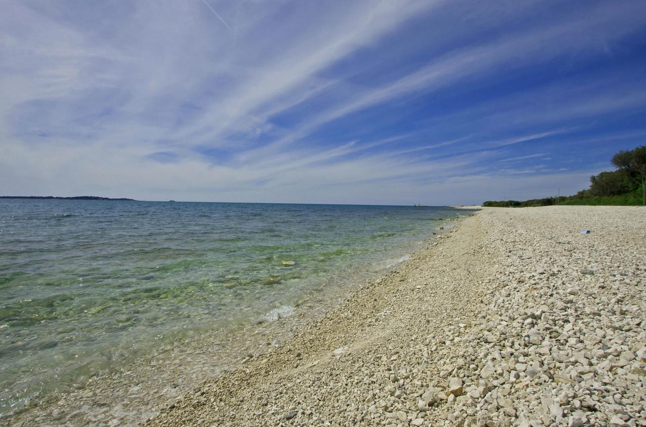 Family Beach Apartments Peroj Dış mekan fotoğraf